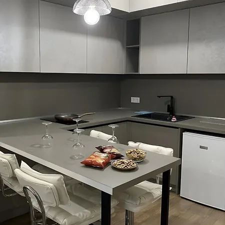 1 Bedroom Flat * Tirana